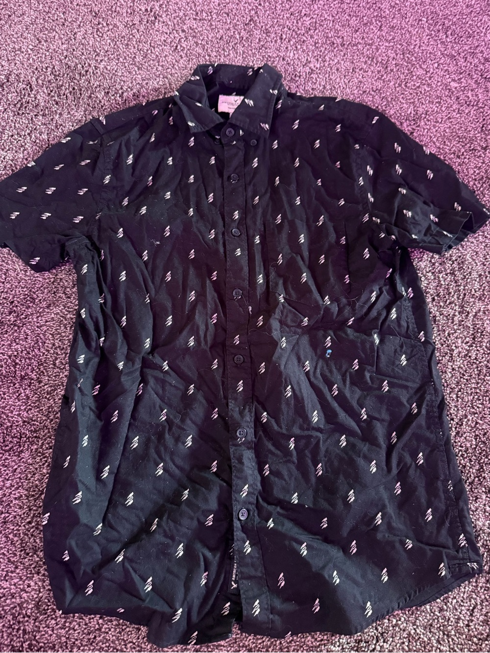 Men's Black Short-Sleeve Button-Up Shirt with Micro Pattern